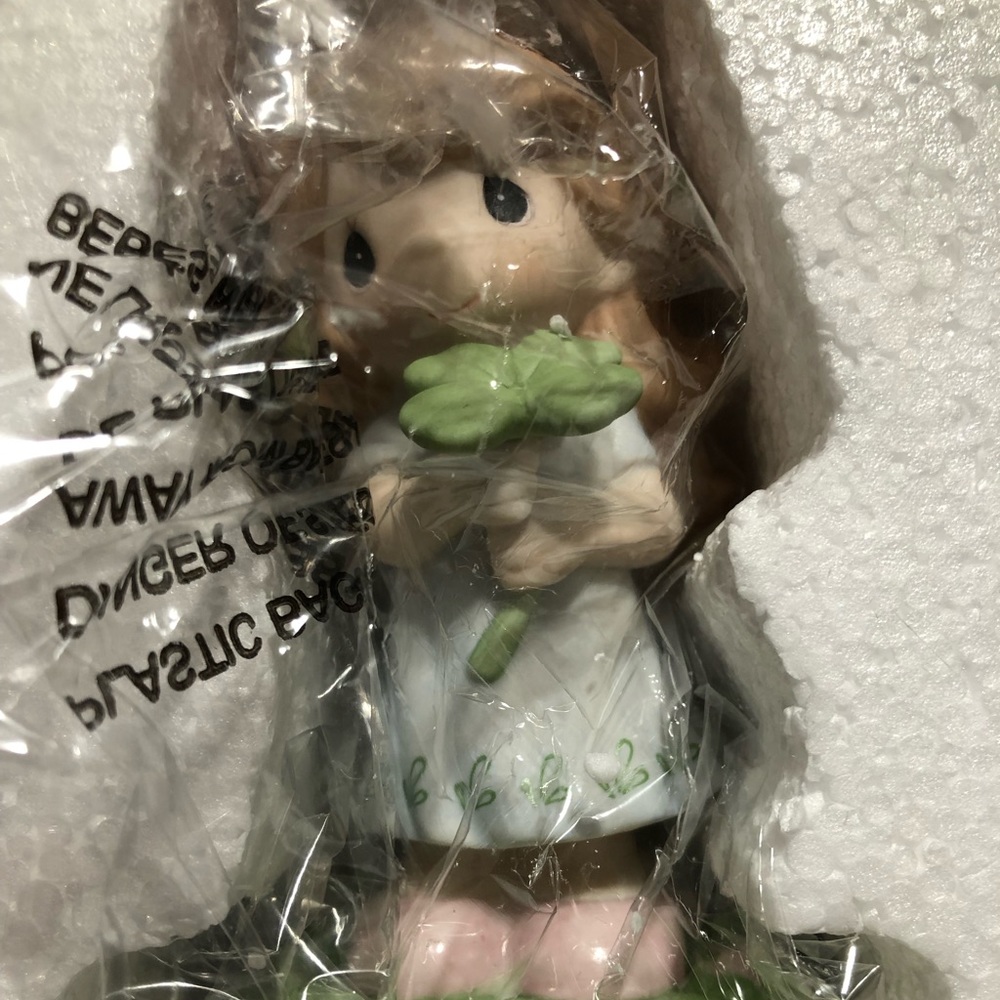 Precious Moments “So Lucky To Have A Friend Like You” Brunette Girl Figurine